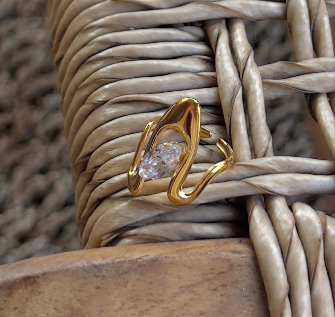 Taya ring