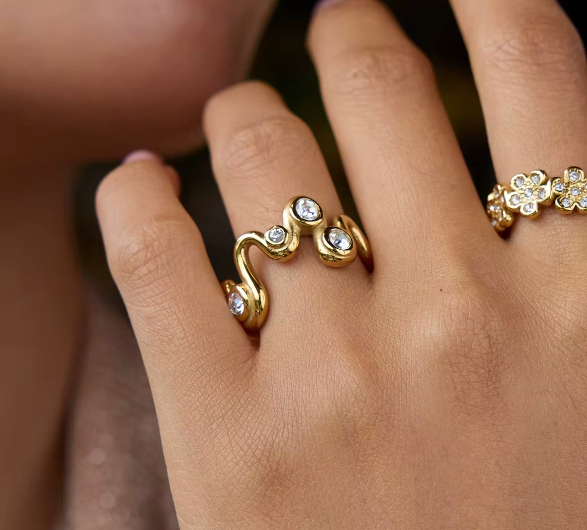 Selene ring