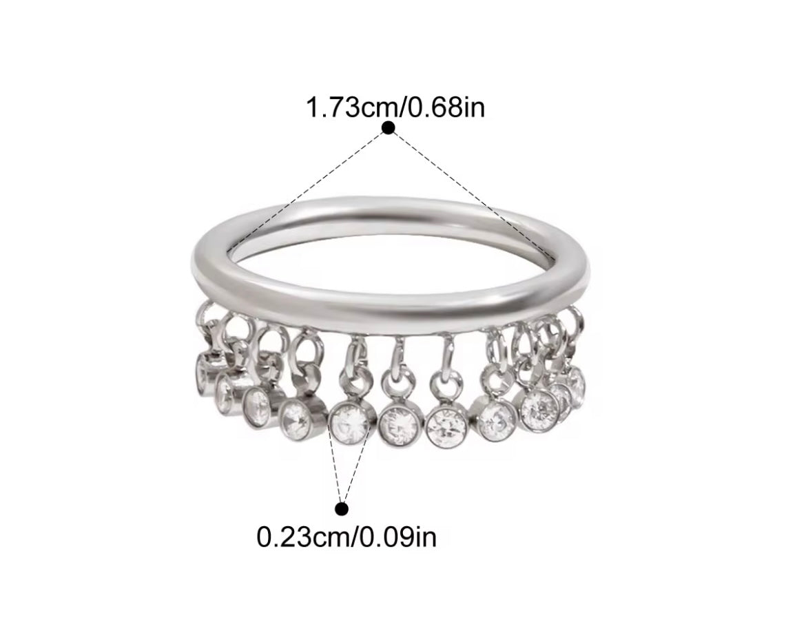 Diamond dangle ring