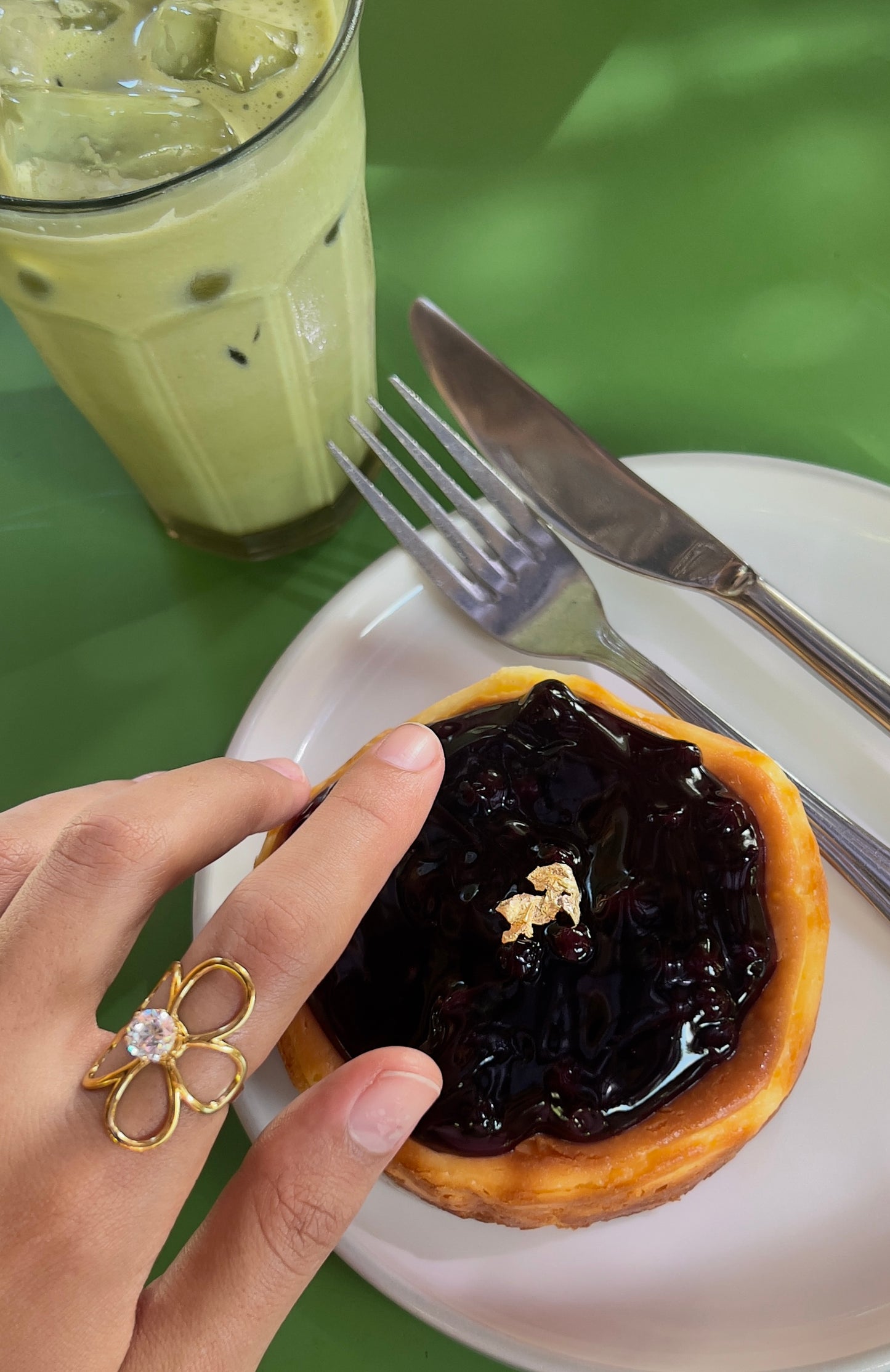 Fleura ring