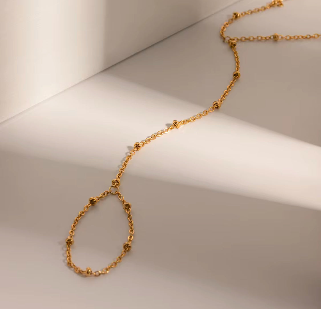 Ava Handchain
