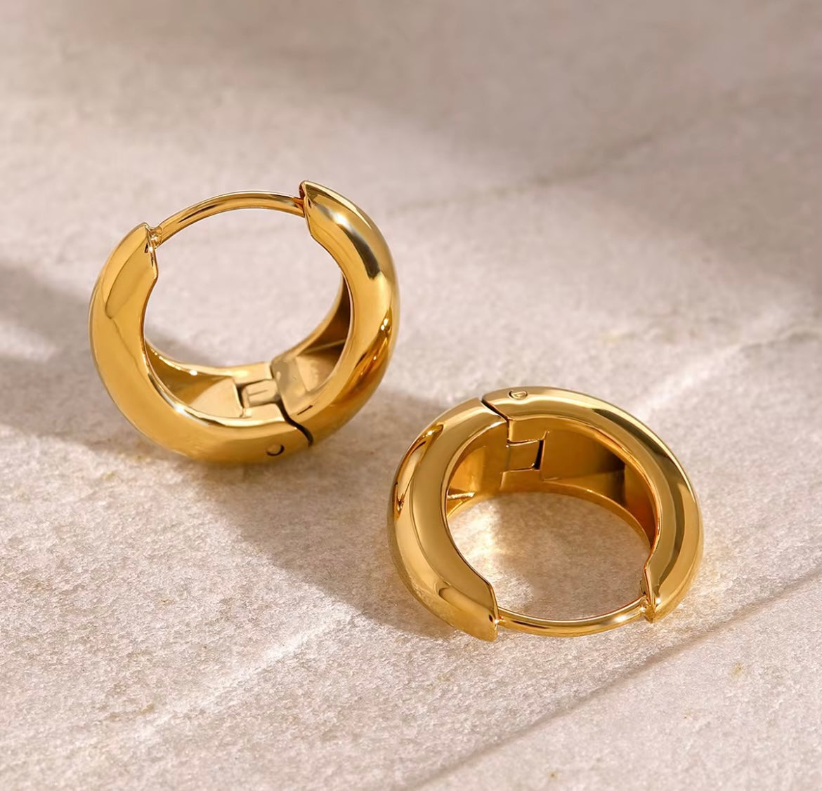 Lily hoops