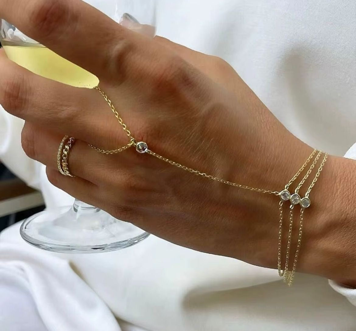 Ella handchain