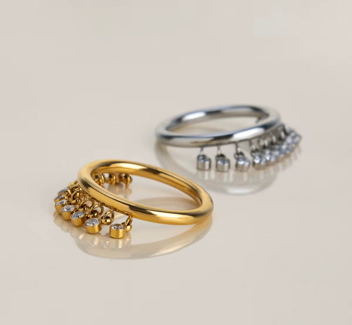 Diamond dangle ring