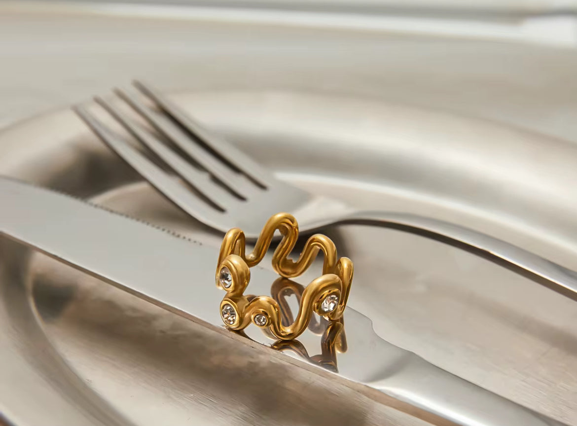 Selene ring