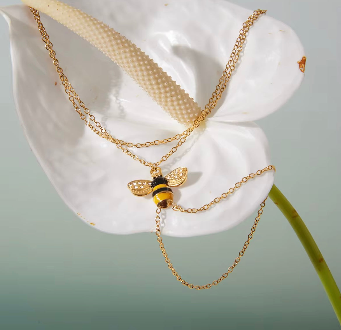 Honey muse handchain