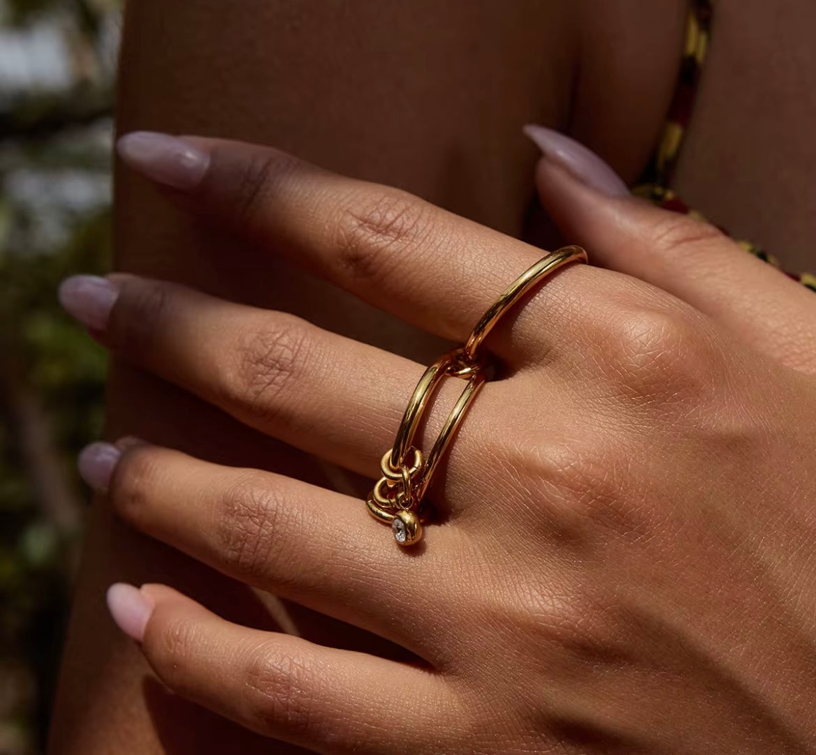 Catherine gold ring
