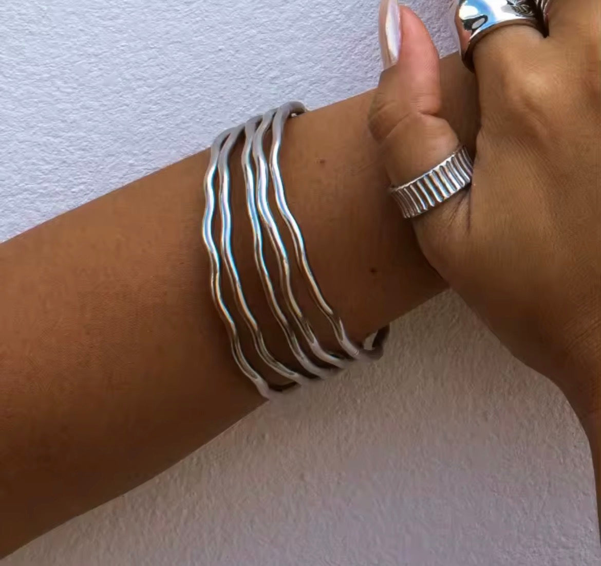 Luma bangle