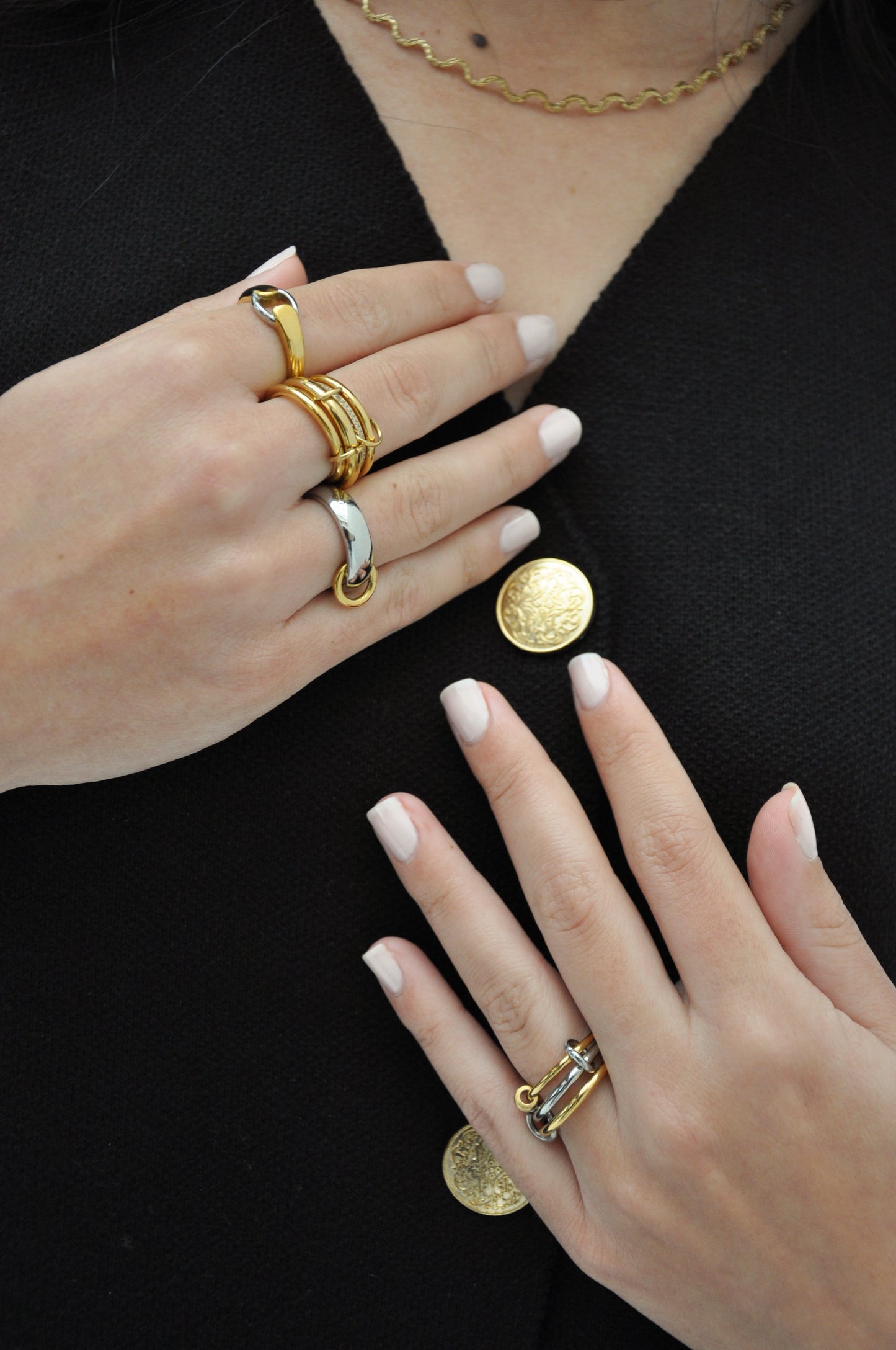 Amina ring
