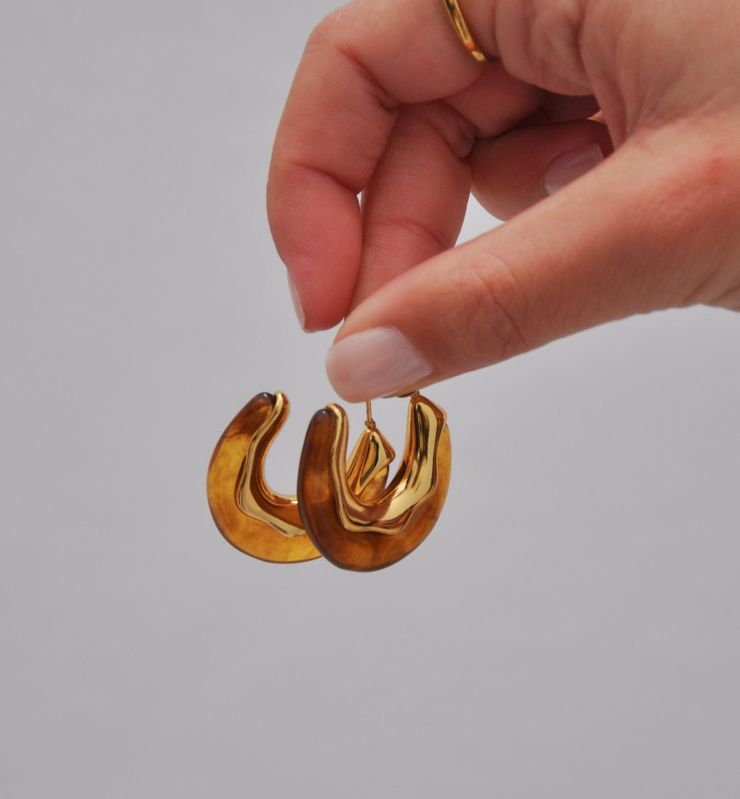 Aaliyah earrings