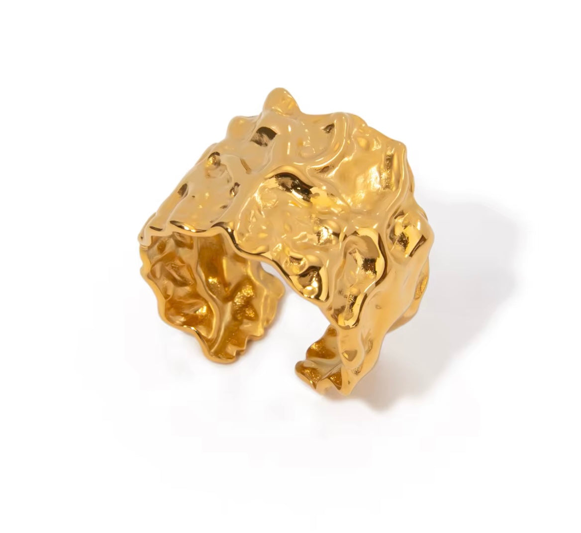 Elara ring