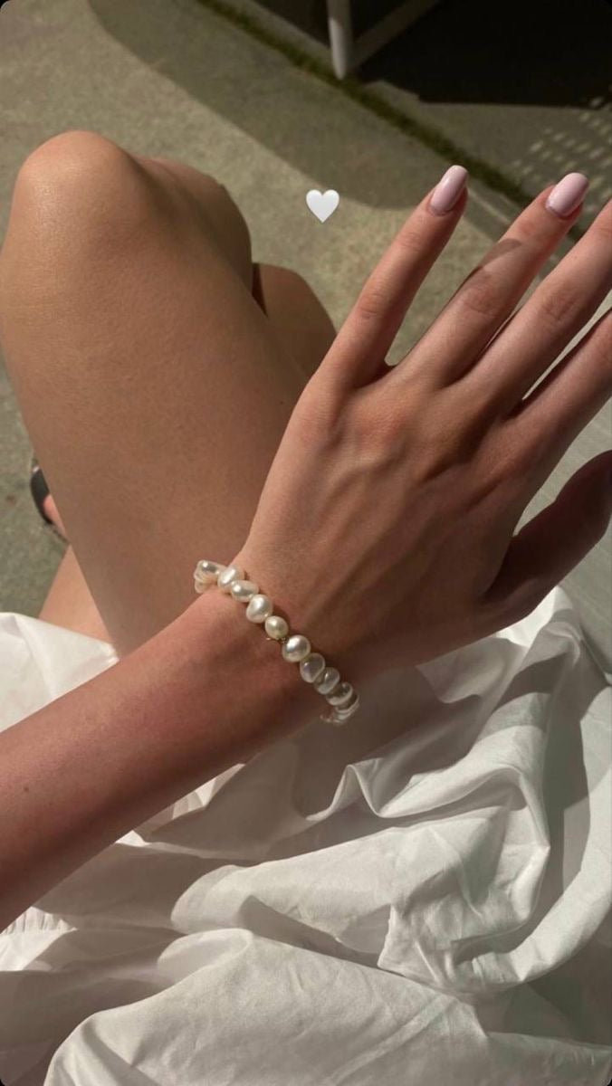 The pearl bracelet