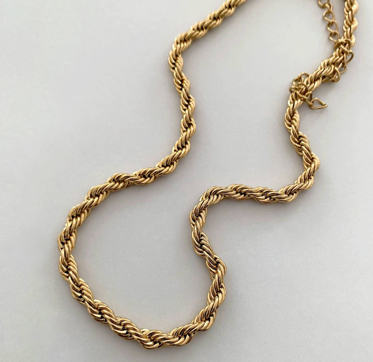 Twist necklace