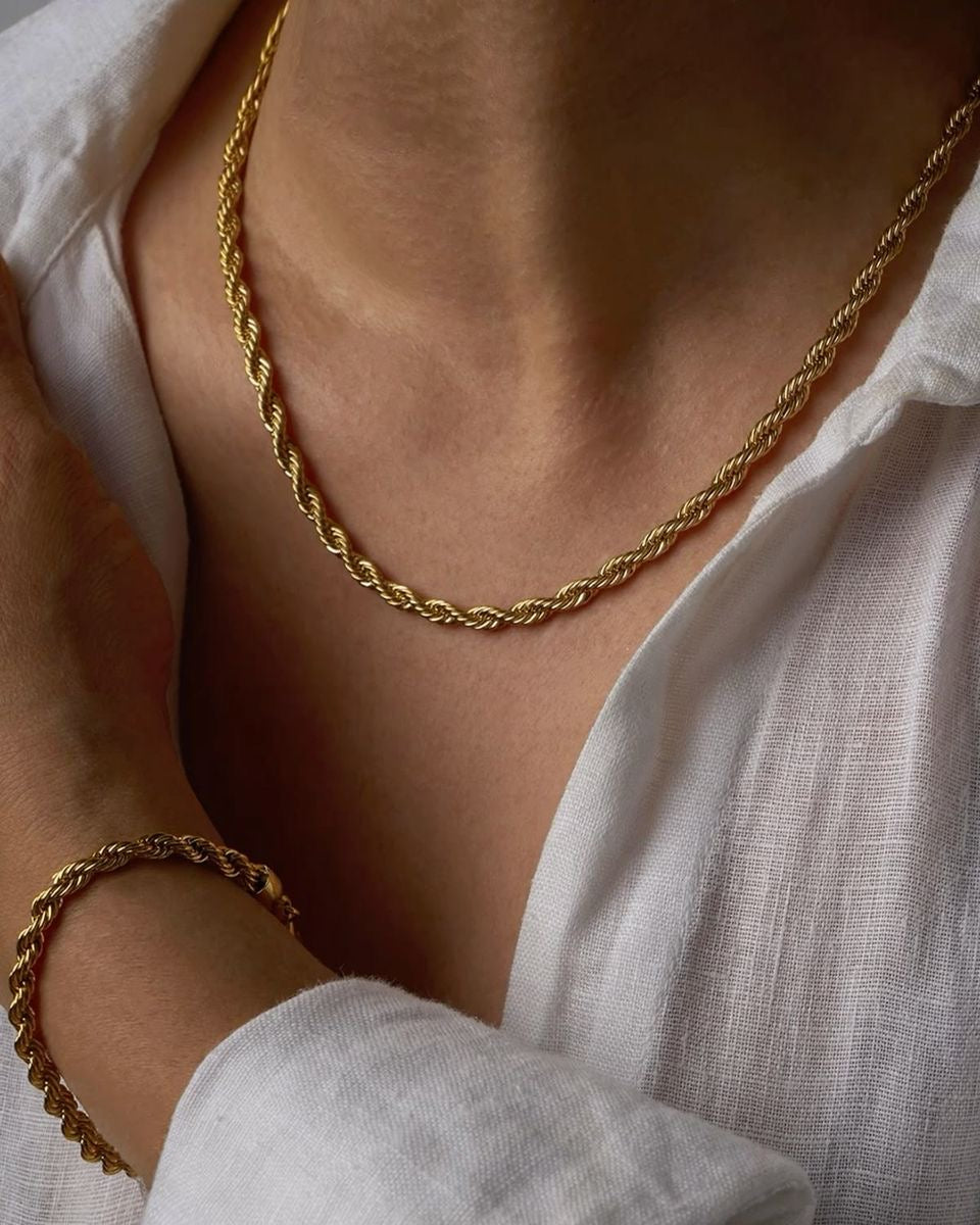 Twist necklace