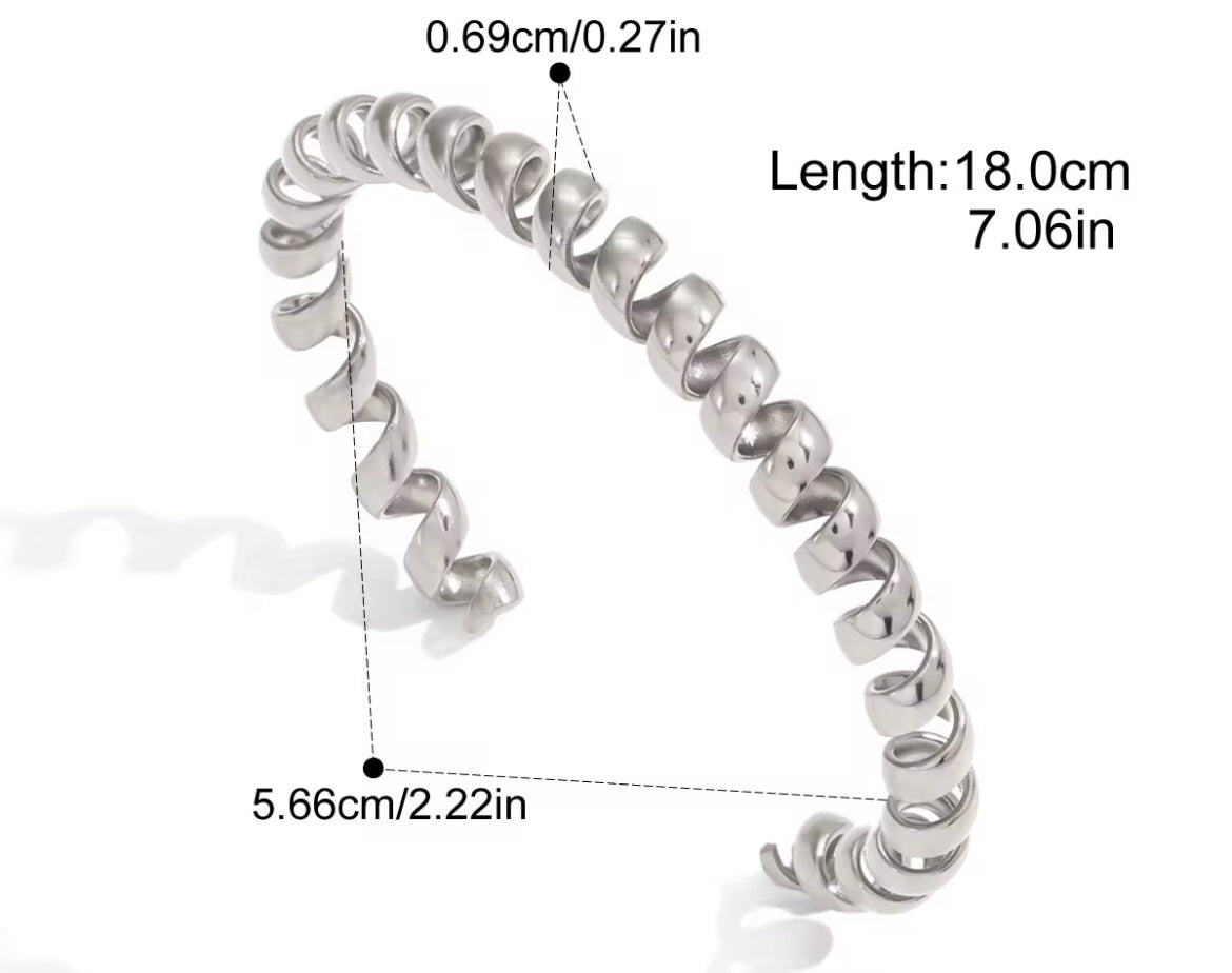 Daphne Bangle