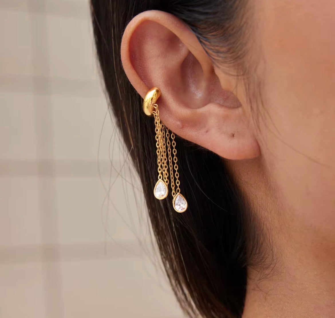 Bella earcuff