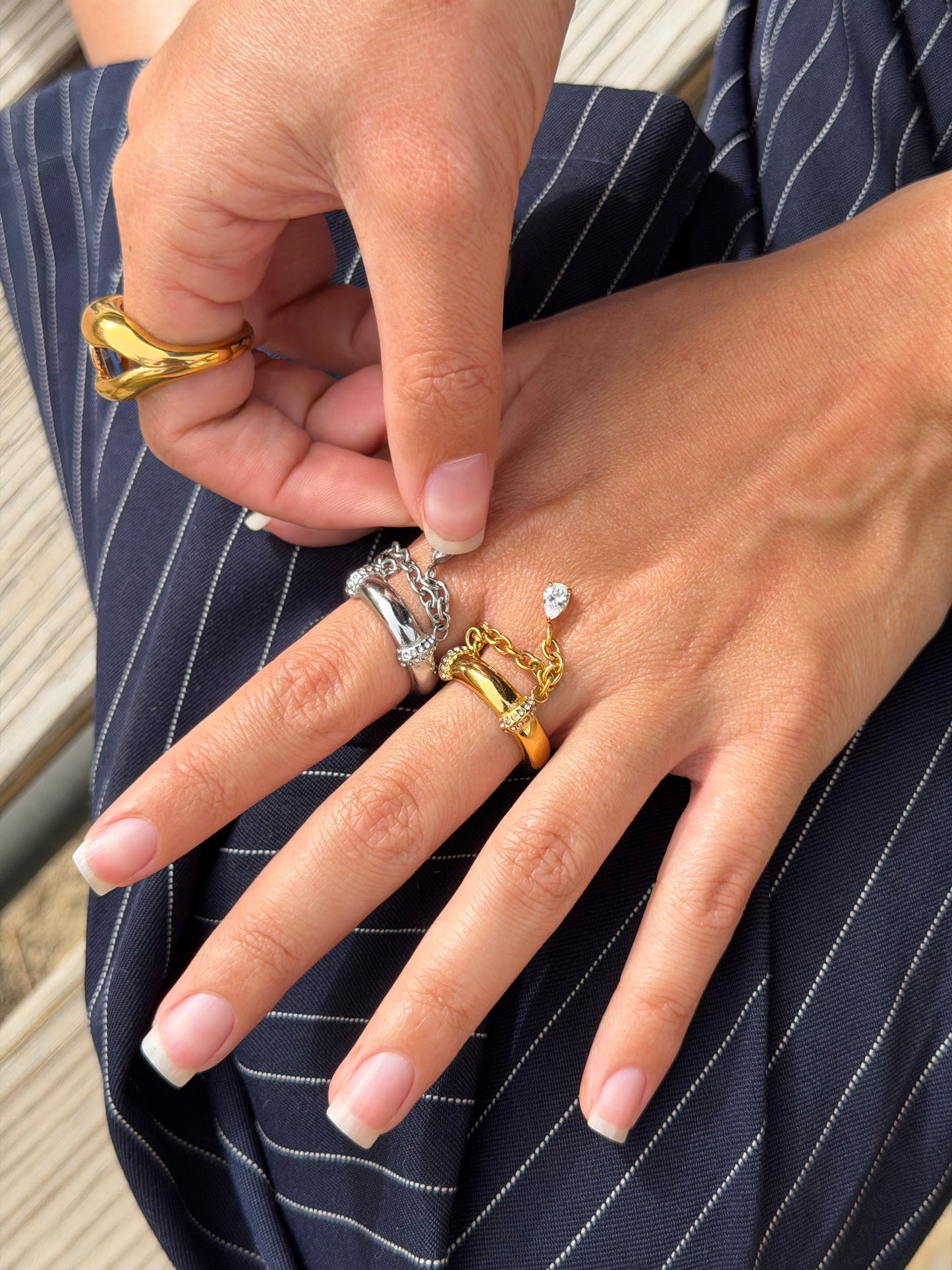 Noir Ring