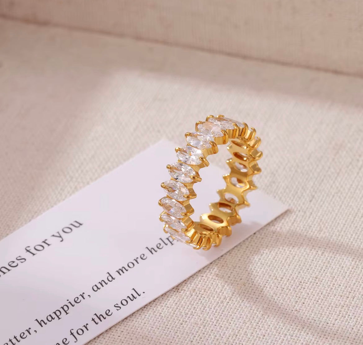 Baguette gold ring