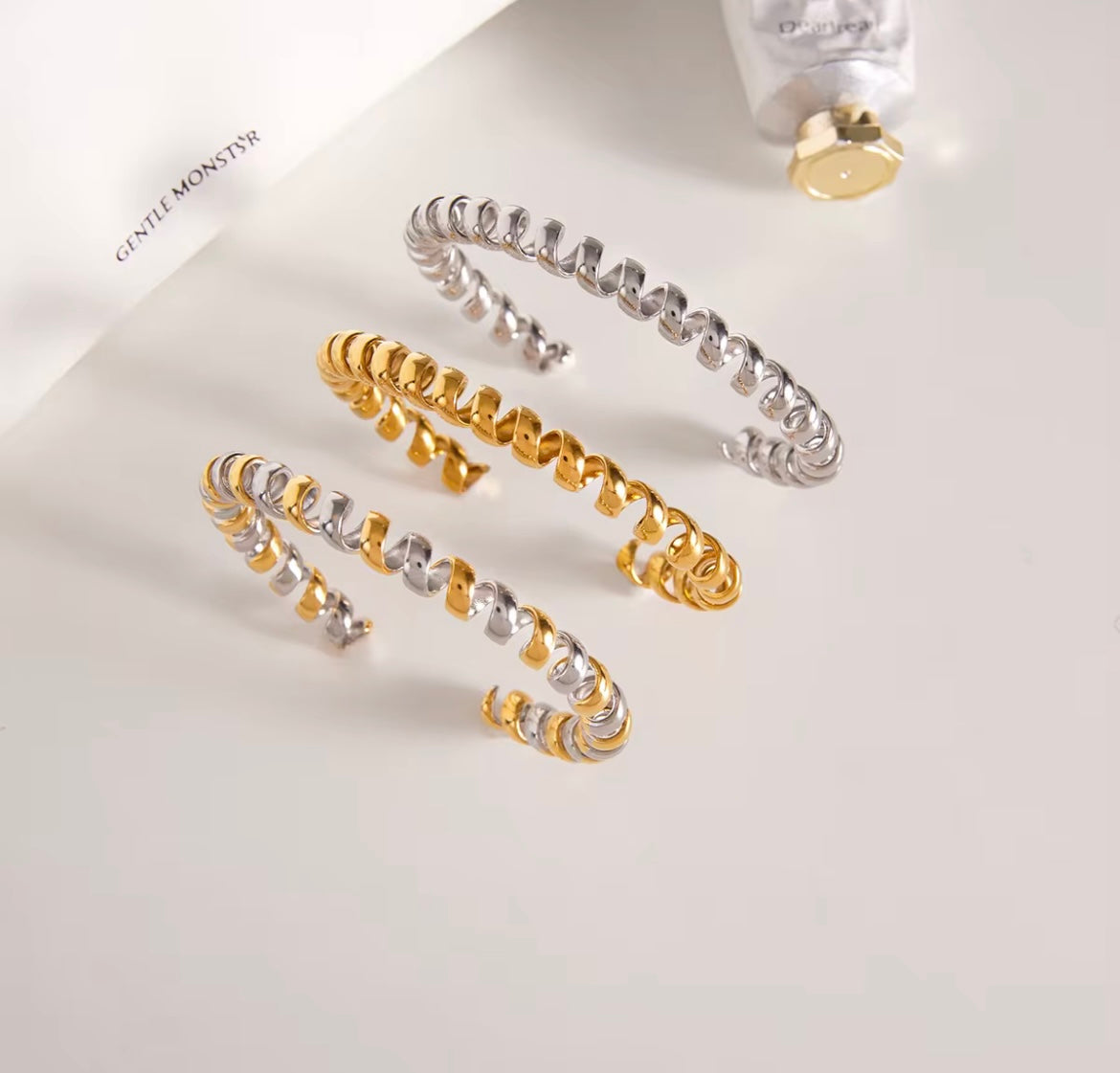 Daphne Bangle